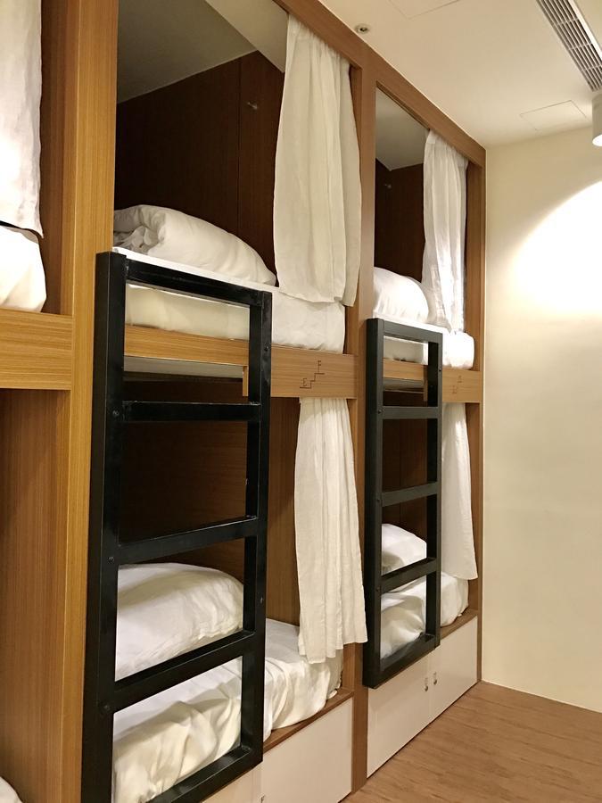 Master Chitow Hostel Kaohsiung Buitenkant foto